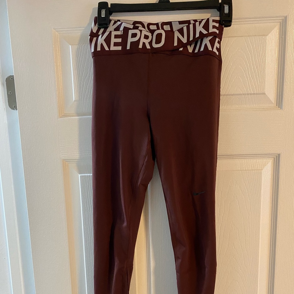 Nike pro maroon leggings